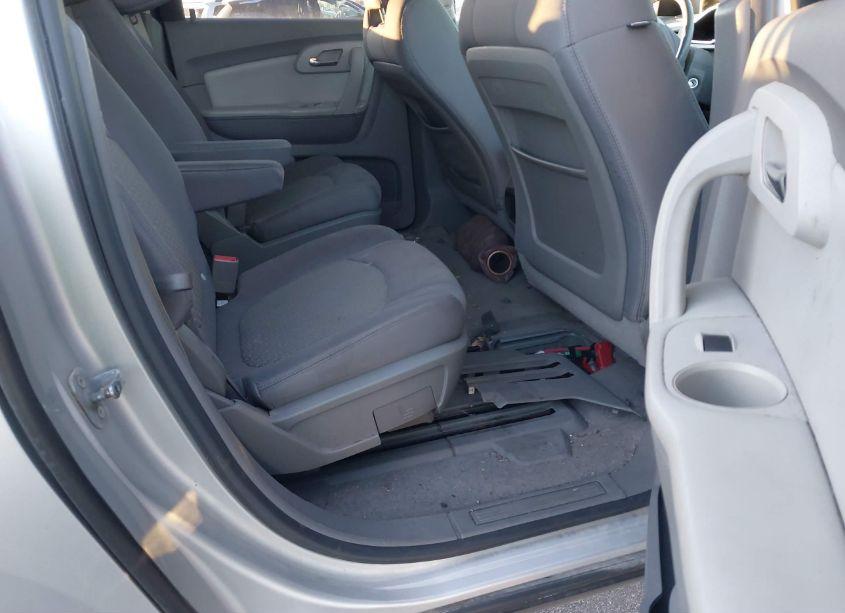 Photo 8 of 2011 Chevrolet Traverse 2LT (VIN 1GNKVJEDXBJ287380)