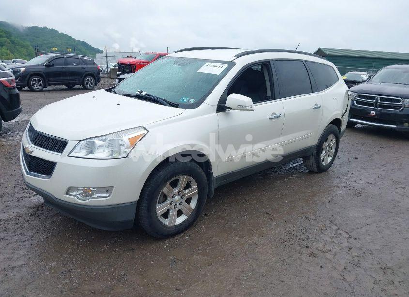 Photo 2 of 2012 Chevrolet Traverse 2LT (VIN 1GNKVJEDXCJ412878)