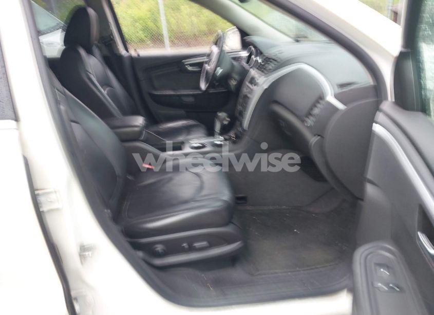 Photo 5 of 2012 Chevrolet Traverse 2LT (VIN 1GNKVJEDXCJ412878)