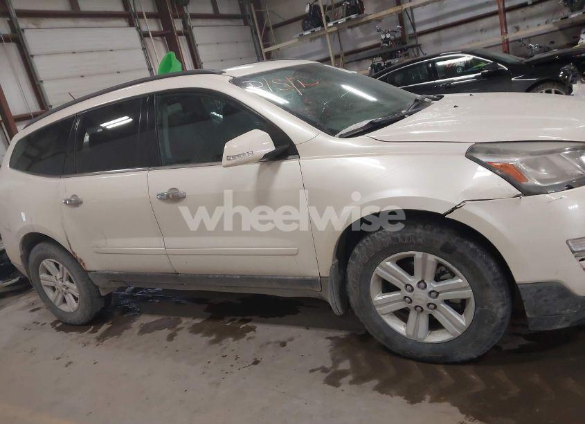 Photo 13 of 2013 Chevrolet Traverse 2LT (VIN 1GNKVJKD1DJ156569)