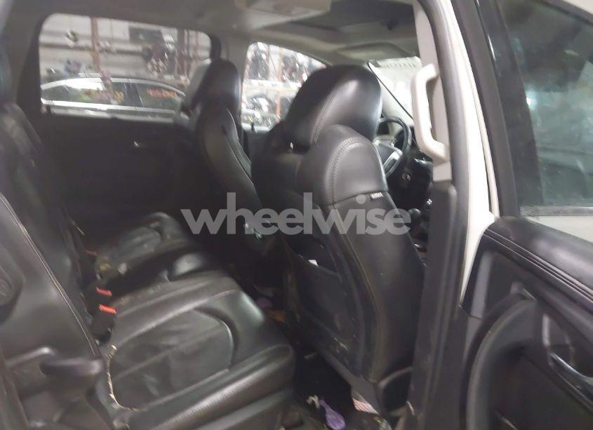 Photo 8 of 2013 Chevrolet Traverse 2LT (VIN 1GNKVJKD1DJ156569)