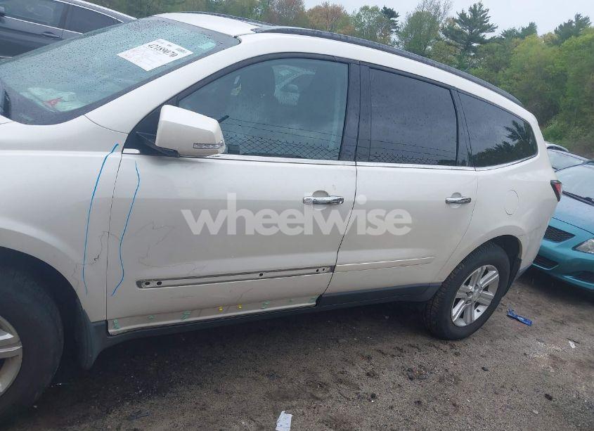 Photo 15 of 2013 Chevrolet Traverse 2LT (VIN 1GNKVJKD1DJ217693)