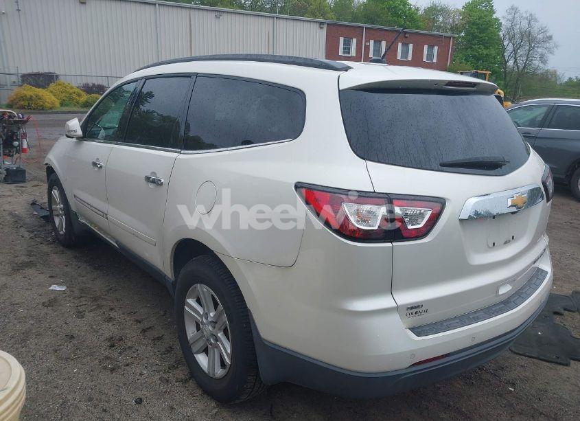 Photo 3 of 2013 Chevrolet Traverse 2LT (VIN 1GNKVJKD1DJ217693)