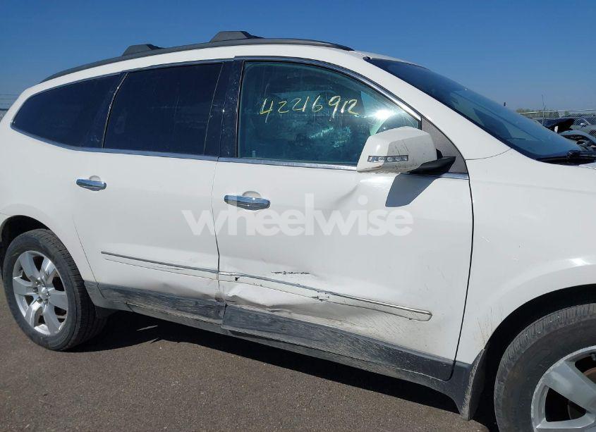 Photo 6 of 2014 Chevrolet Traverse LTZ (VIN 1GNKVJKD1EJ348334)