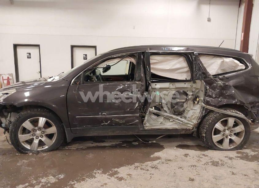 Photo 14 of 2015 Chevrolet Traverse LTZ (VIN 1GNKVJKD2FJ326327)