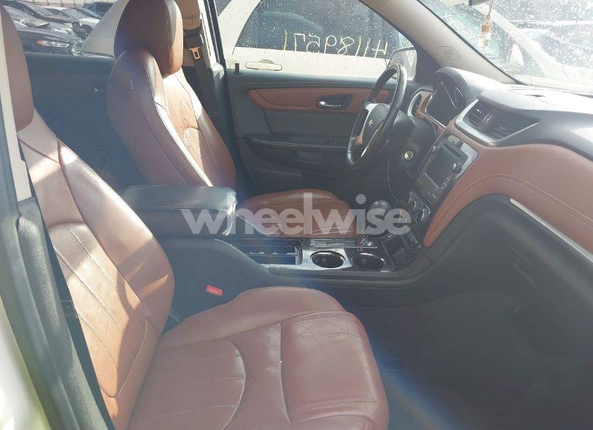 Photo 5 of 2016 Chevrolet Traverse LTZ (VIN 1GNKVJKD2GJ104968)