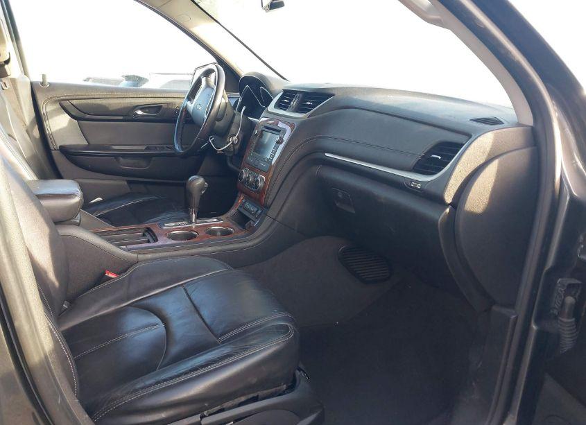 Photo 5 of 2013 Chevrolet Traverse 2LT (VIN 1GNKVJKD3DJ225052)