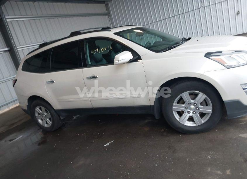 Photo 13 of 2013 Chevrolet Traverse 2LT (VIN 1GNKVJKD5DJ199683)