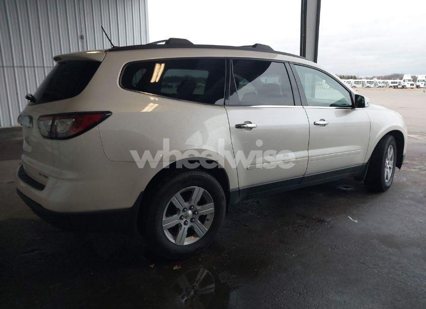 Photo 4 of 2013 Chevrolet Traverse 2LT (VIN 1GNKVJKD5DJ199683)
