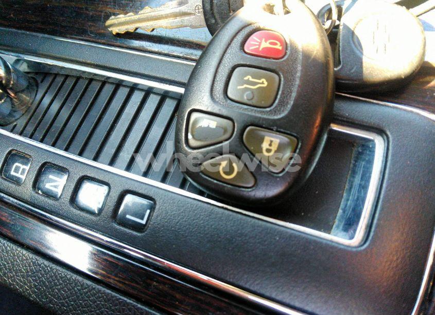 Photo 11 of 2015 Chevrolet Traverse LTZ (VIN 1GNKVJKD5FJ296143)