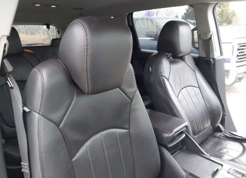 Photo 20 of 2015 Chevrolet Traverse LTZ (VIN 1GNKVJKD5FJ326385)