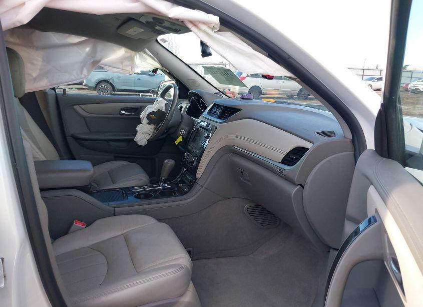 Photo 5 of 2017 Chevrolet Traverse PREMIER (VIN 1GNKVJKD5HJ193257)