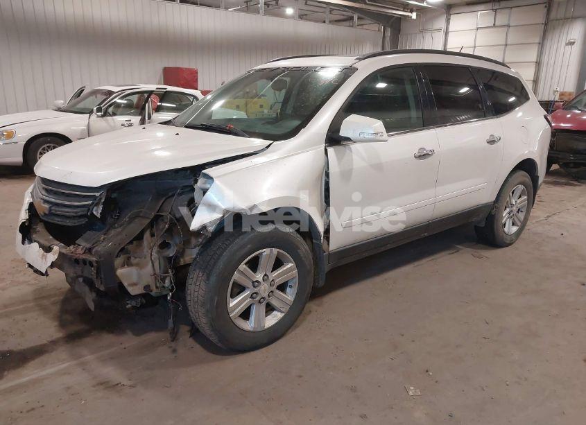 Photo 2 of 2013 Chevrolet Traverse 2LT (VIN 1GNKVJKD7DJ116416)