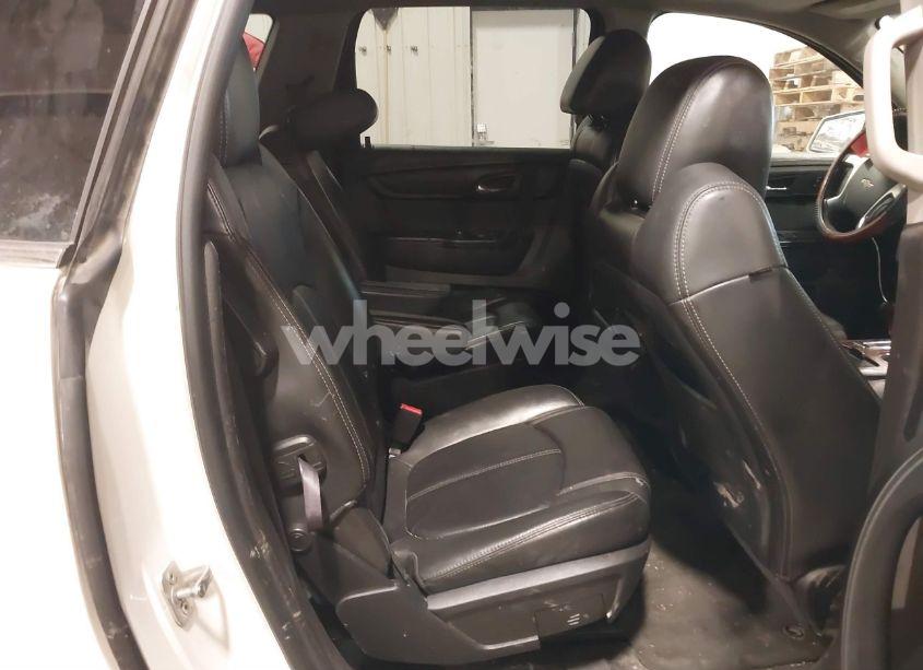 Photo 8 of 2013 Chevrolet Traverse 2LT (VIN 1GNKVJKD7DJ116416)