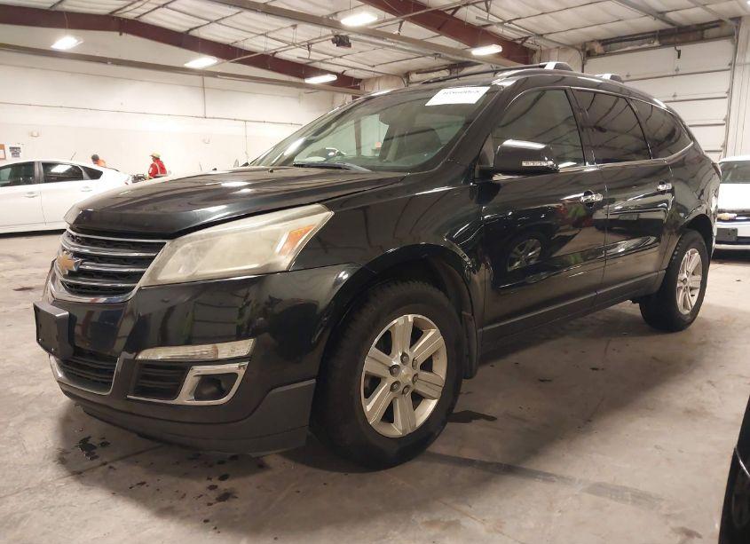 Photo 2 of 2013 Chevrolet Traverse 2LT (VIN 1GNKVJKD9DJ153032)