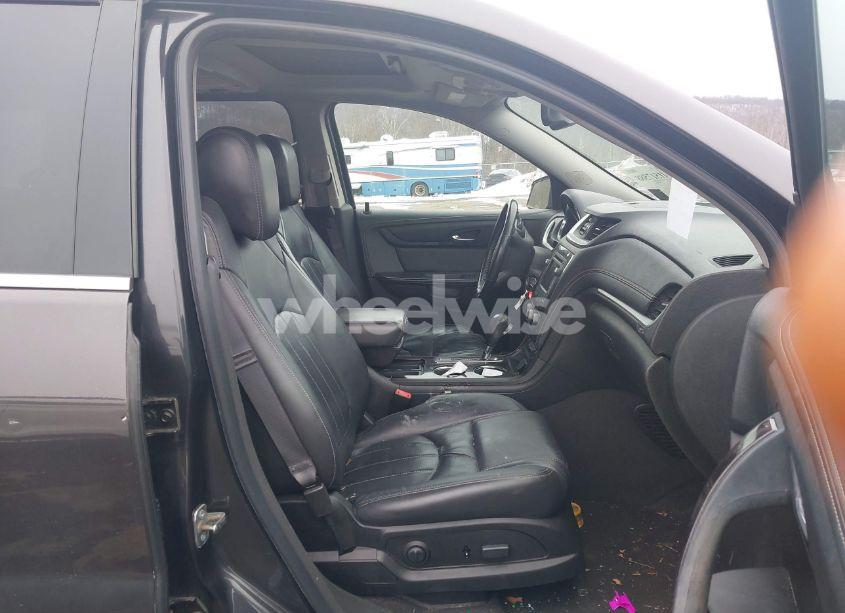 Photo 5 of 2015 Chevrolet Traverse LTZ (VIN 1GNKVJKDXFJ368261)