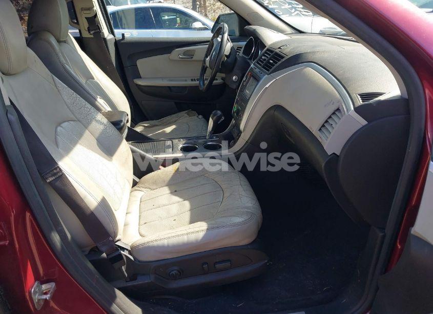 Photo 5 of 2011 Chevrolet Traverse LTZ (VIN 1GNKVLED0BJ174985)