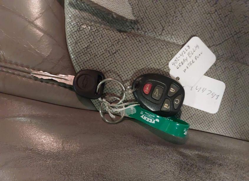 Photo 11 of 2011 Chevrolet Traverse LTZ (VIN 1GNKVLED0BJ301847)