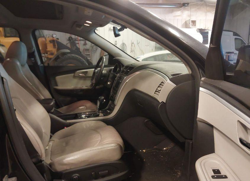 Photo 5 of 2011 Chevrolet Traverse LTZ (VIN 1GNKVLED0BJ301847)