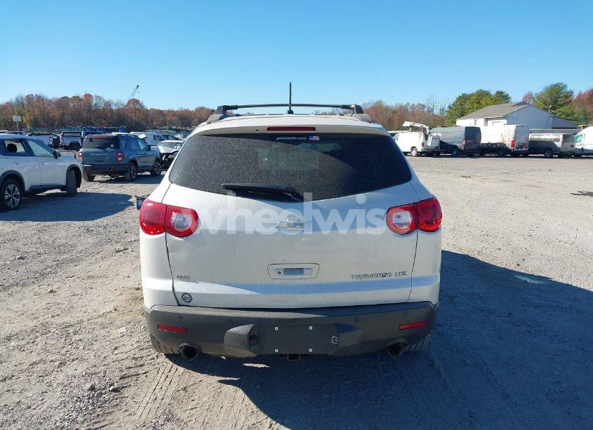 Photo 16 of 2011 Chevrolet Traverse LTZ (VIN 1GNKVLED3BJ296613)