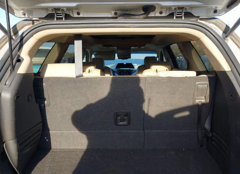 Photo 8 of 2011 Chevrolet Traverse LTZ (VIN 1GNKVLED4BJ167571)