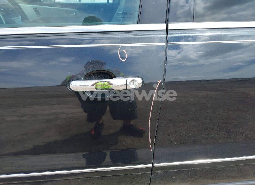 Photo 12 of 2012 Chevrolet Traverse LTZ (VIN 1GNKVLED5CJ197695)