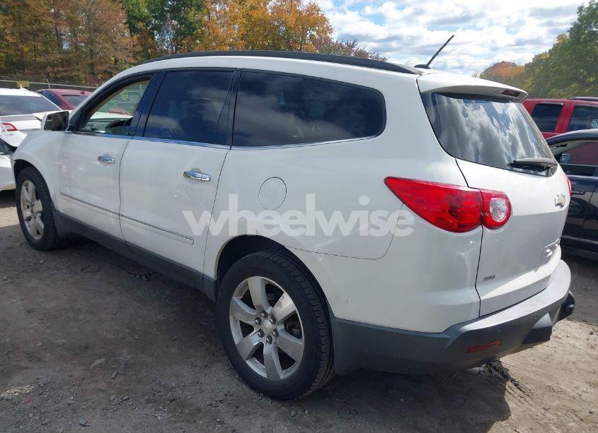 Photo 3 of 2011 Chevrolet Traverse LTZ (VIN 1GNKVLED6BJ128366)