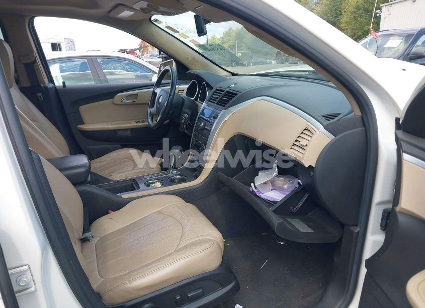 Photo 5 of 2011 Chevrolet Traverse LTZ (VIN 1GNKVLED6BJ128366)