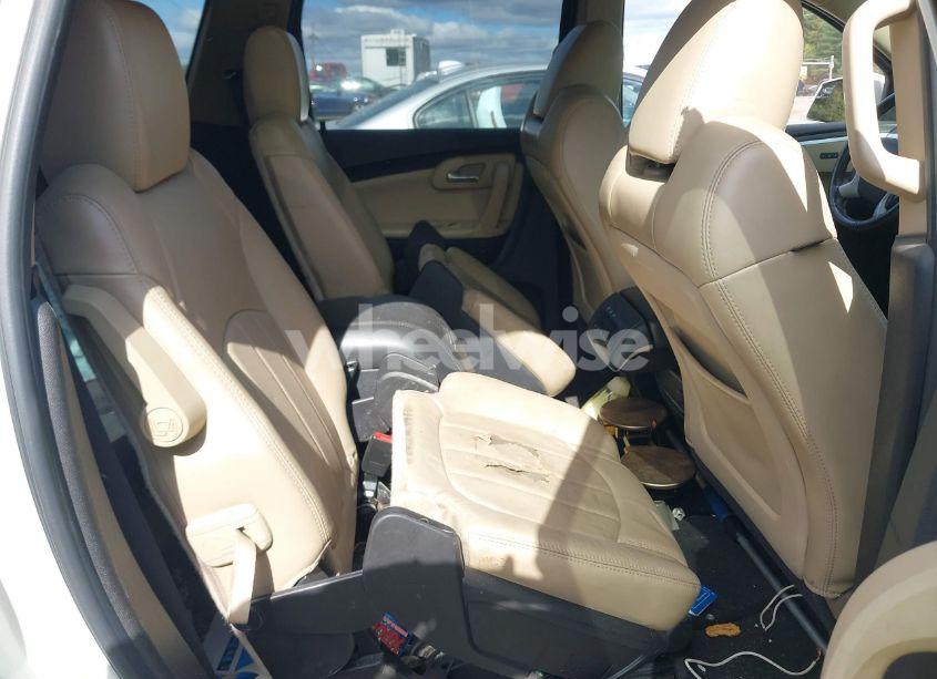 Photo 8 of 2011 Chevrolet Traverse LTZ (VIN 1GNKVLED6BJ128366)