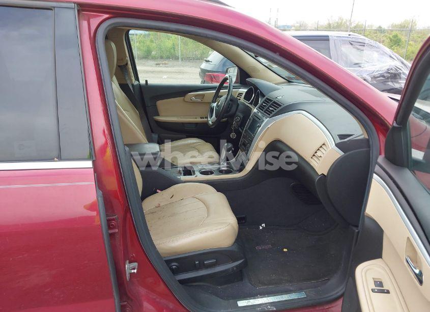 Photo 5 of 2011 Chevrolet Traverse LTZ (VIN 1GNKVLED6BJ182170)