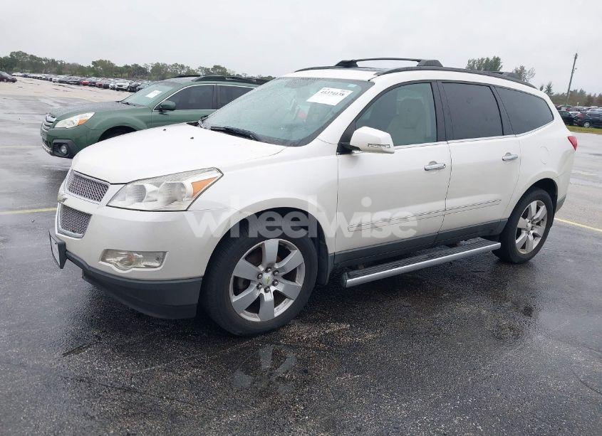 Photo 2 of 2011 Chevrolet Traverse LTZ (VIN 1GNKVLED6BJ394003)