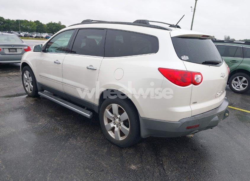 Photo 3 of 2011 Chevrolet Traverse LTZ (VIN 1GNKVLED6BJ394003)