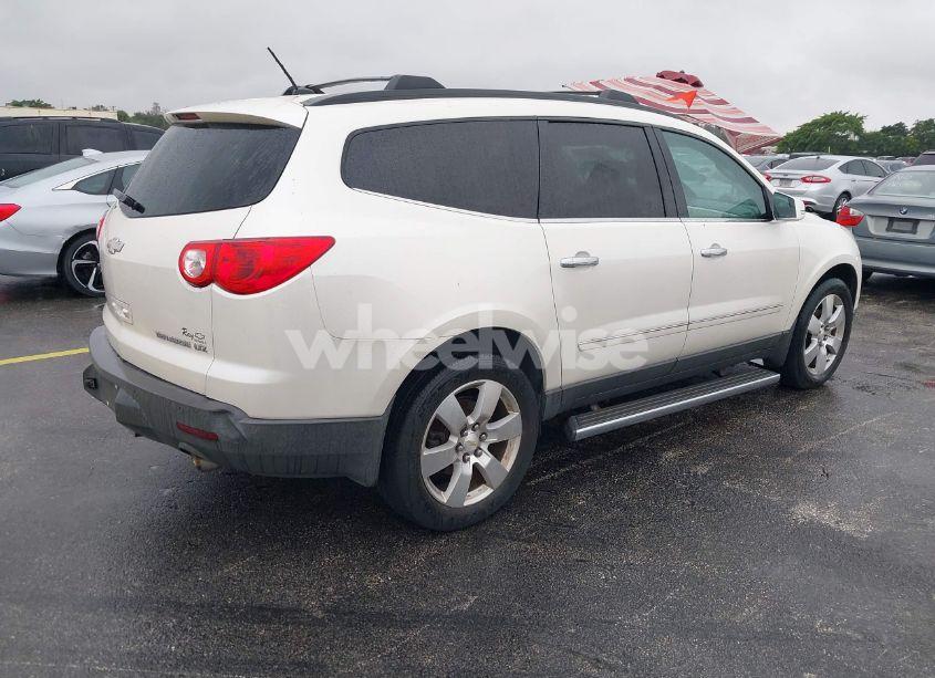 Photo 4 of 2011 Chevrolet Traverse LTZ (VIN 1GNKVLED6BJ394003)