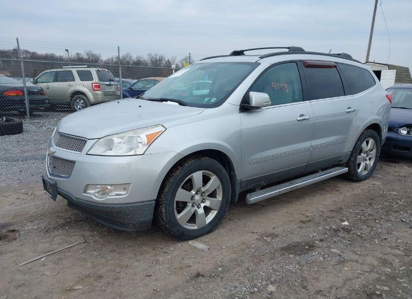 Photo 2 of 2011 Chevrolet Traverse LTZ (VIN 1GNKVLED8BJ403929)