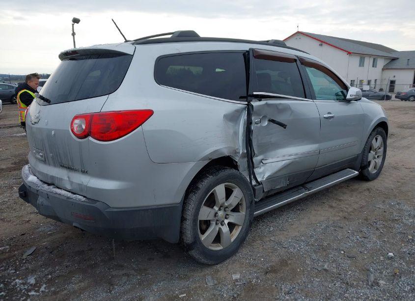 Photo 4 of 2011 Chevrolet Traverse LTZ (VIN 1GNKVLED8BJ403929)
