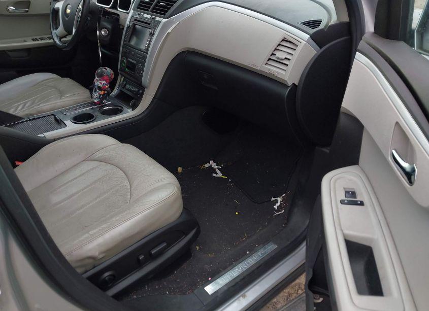 Photo 5 of 2011 Chevrolet Traverse LTZ (VIN 1GNKVLED8BJ403929)