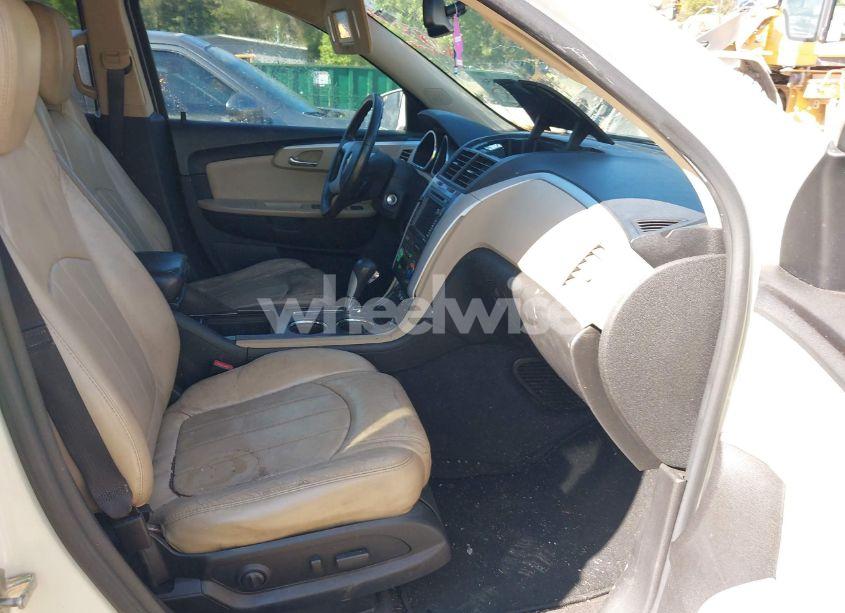 Photo 5 of 2011 Chevrolet Traverse LTZ (VIN 1GNKVLED9BJ158896)