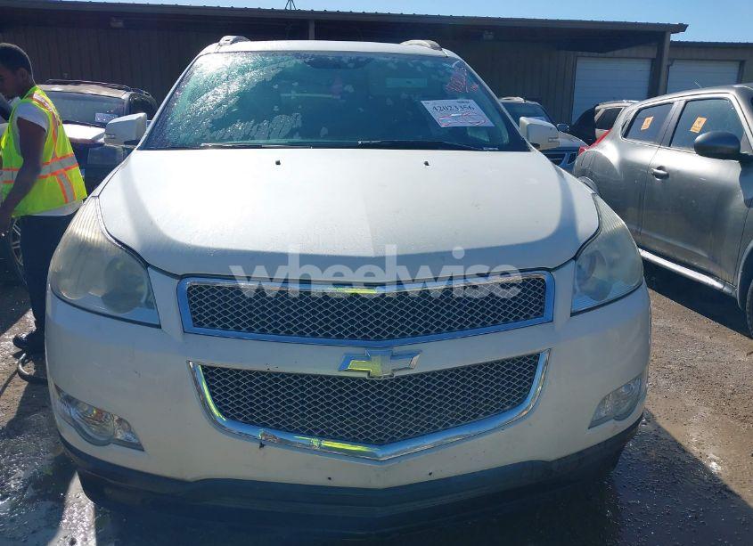 Photo 6 of 2011 Chevrolet Traverse LTZ (VIN 1GNKVLED9BJ158896)