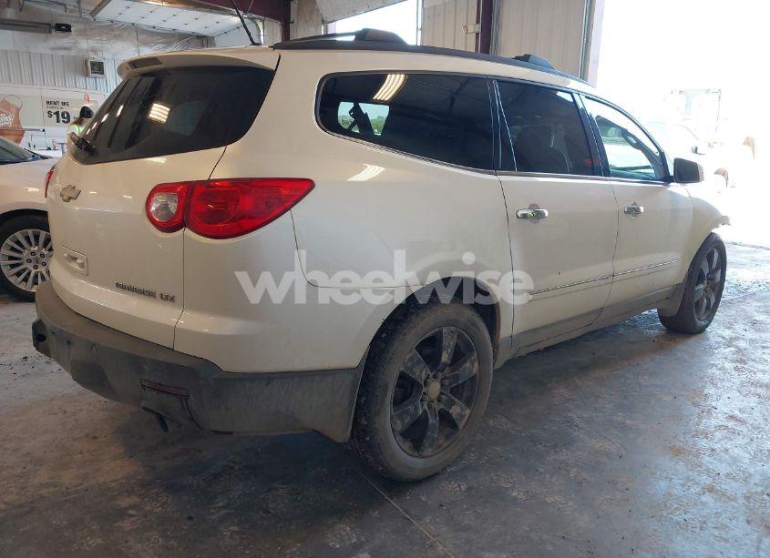 Photo 4 of 2012 Chevrolet Traverse LTZ (VIN 1GNKVLED9CJ257073)