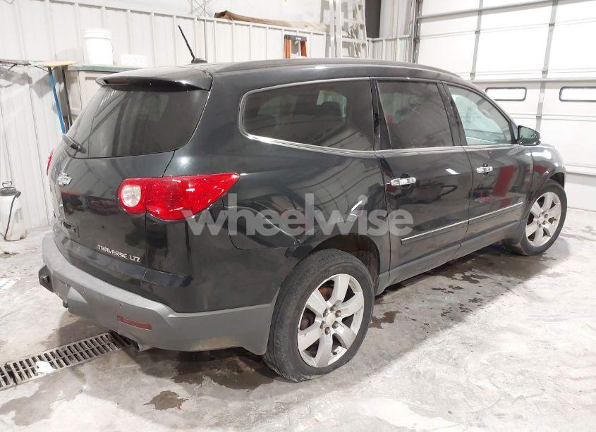 Photo 4 of 2012 Chevrolet Traverse LTZ (VIN 1GNKVLED9CJ324965)