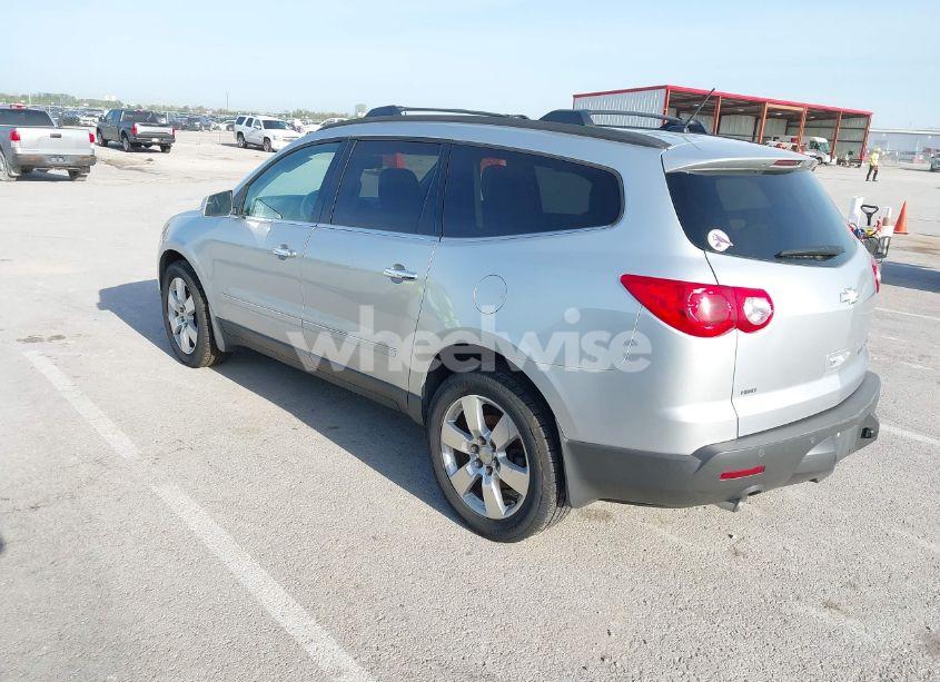 Photo 3 of 2011 Chevrolet Traverse LTZ (VIN 1GNKVLEDXBJ250325)