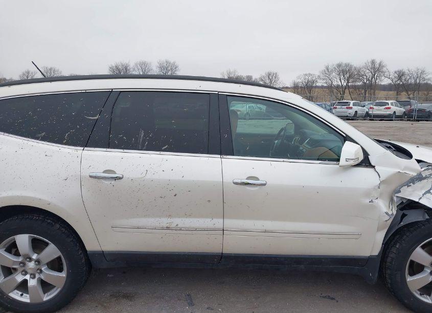 Photo 14 of 2013 Chevrolet Traverse LTZ (VIN 1GNKVLKD0DJ130007)