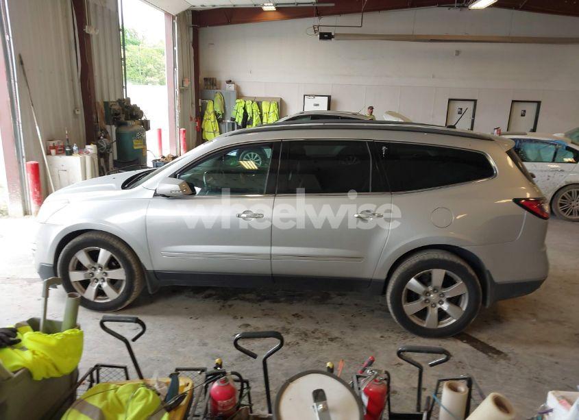 Photo 14 of 2013 Chevrolet Traverse LTZ (VIN 1GNKVLKD6DJ102941)
