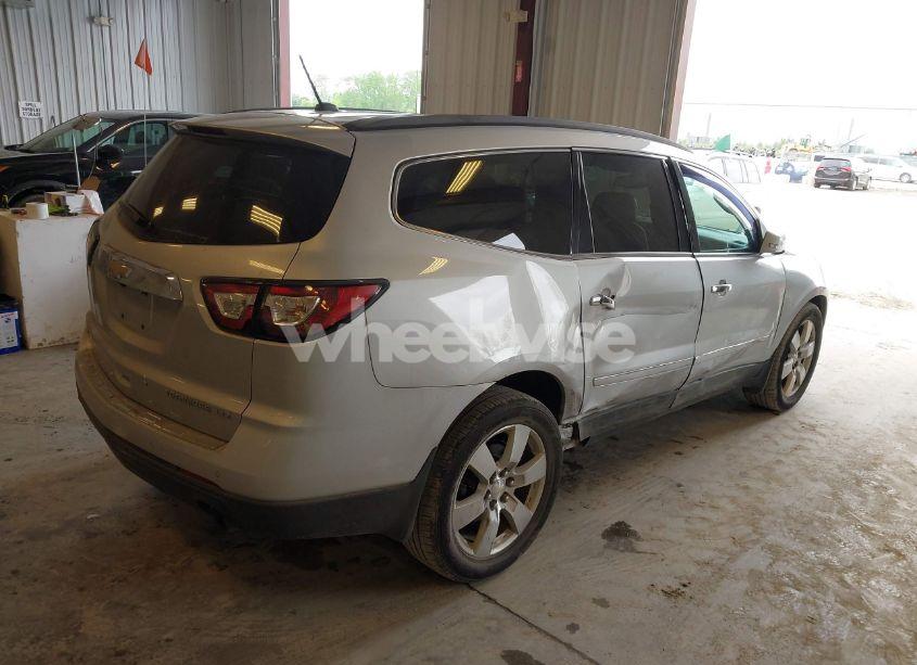 Photo 4 of 2013 Chevrolet Traverse LTZ (VIN 1GNKVLKD6DJ102941)