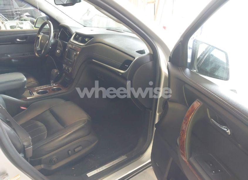 Photo 5 of 2013 Chevrolet Traverse LTZ (VIN 1GNKVLKD6DJ102941)