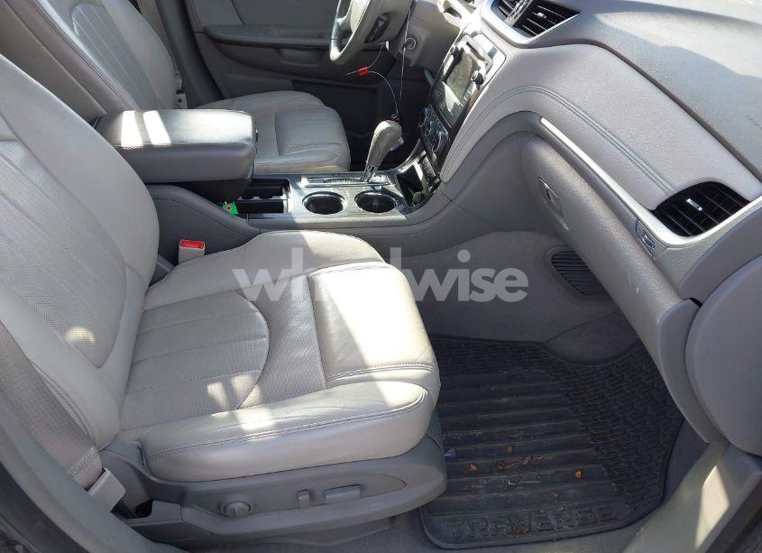 Photo 5 of 2013 Chevrolet Traverse LTZ (VIN 1GNKVLKDXDJ103980)