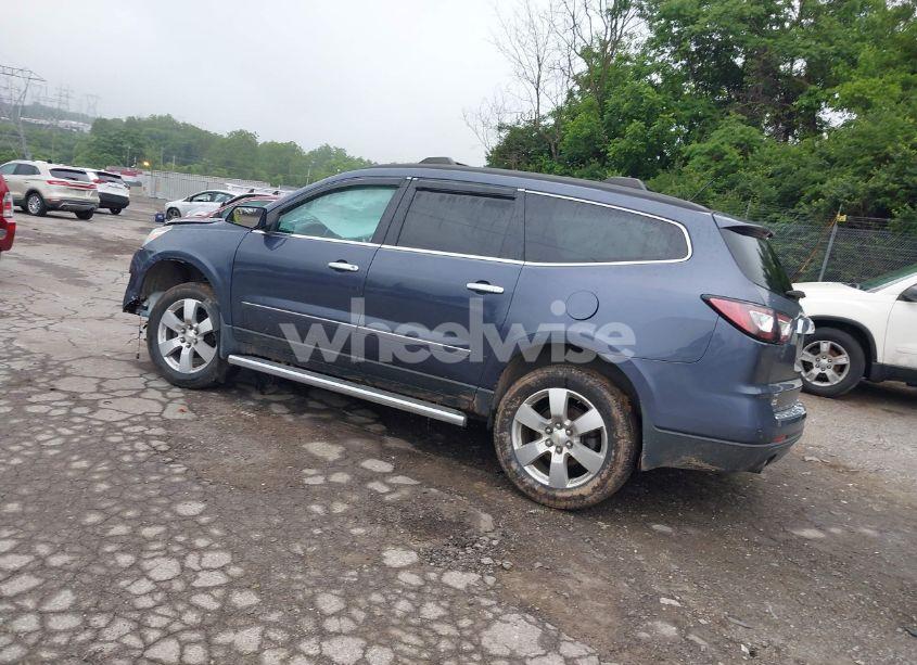 Photo 3 of 2013 Chevrolet Traverse LTZ (VIN 1GNKVLKDXDJ127289)