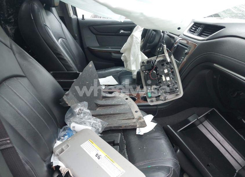 Photo 5 of 2013 Chevrolet Traverse LTZ (VIN 1GNKVLKDXDJ127289)