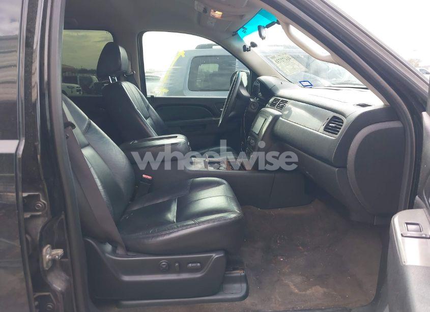 Photo 5 of 2011 Chevrolet Tahoe COMMERCIAL FLEET (VIN 1GNLC2E00BR325388)