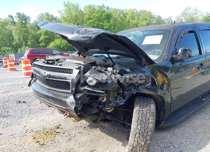 Photo 6 of 2013 Chevrolet Tahoe COMMERCIAL FLEET (VIN 1GNLC2E00DR265941)